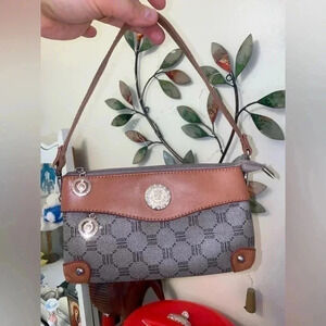 Cute little  wallet. No name. Great condition